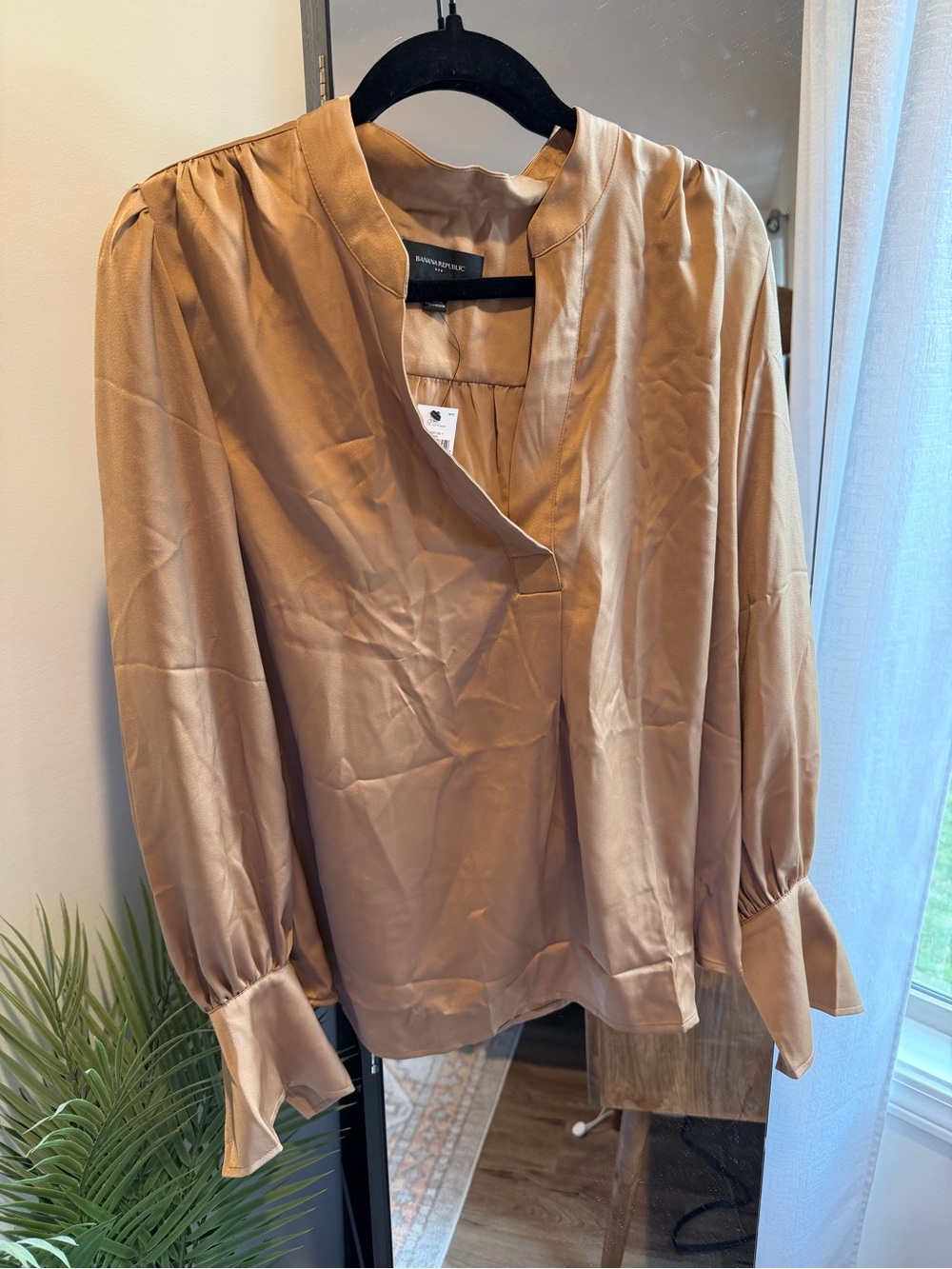 Banana Republic Camel Satin V-Neck Long Sleeve Blouse